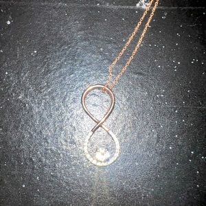 Lugaro 0.18 Carat Canadian Diamond Stand-Up Infinity Pendant (Rose Gold)